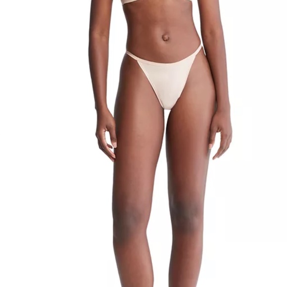 NWT -Calvin Klein Ideal Micro Low Rise String Thong - Picture 4 of 4
